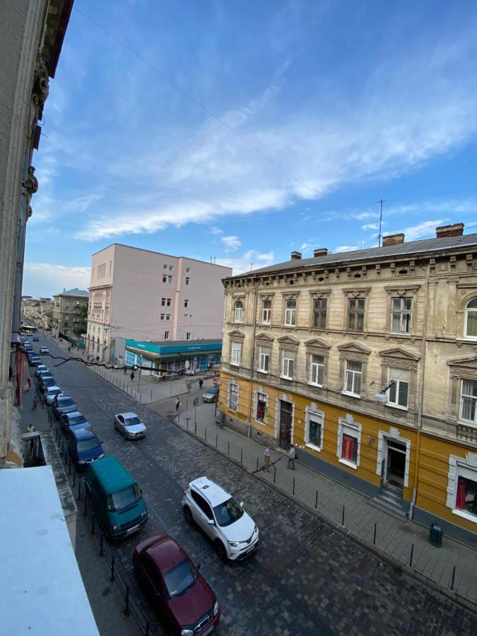 Opera House Apartment Лвив Екстериор снимка