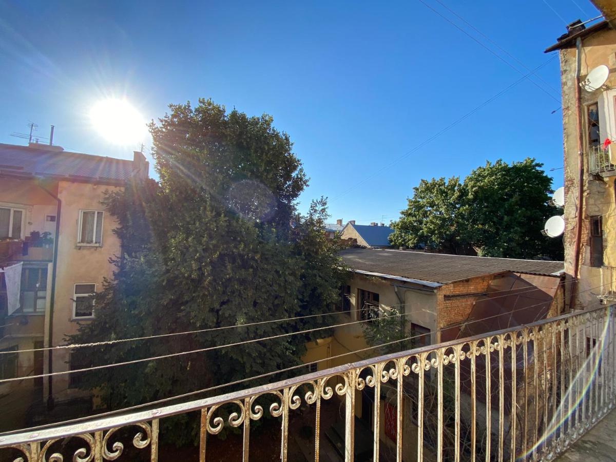 Opera House Apartment Лвив Екстериор снимка