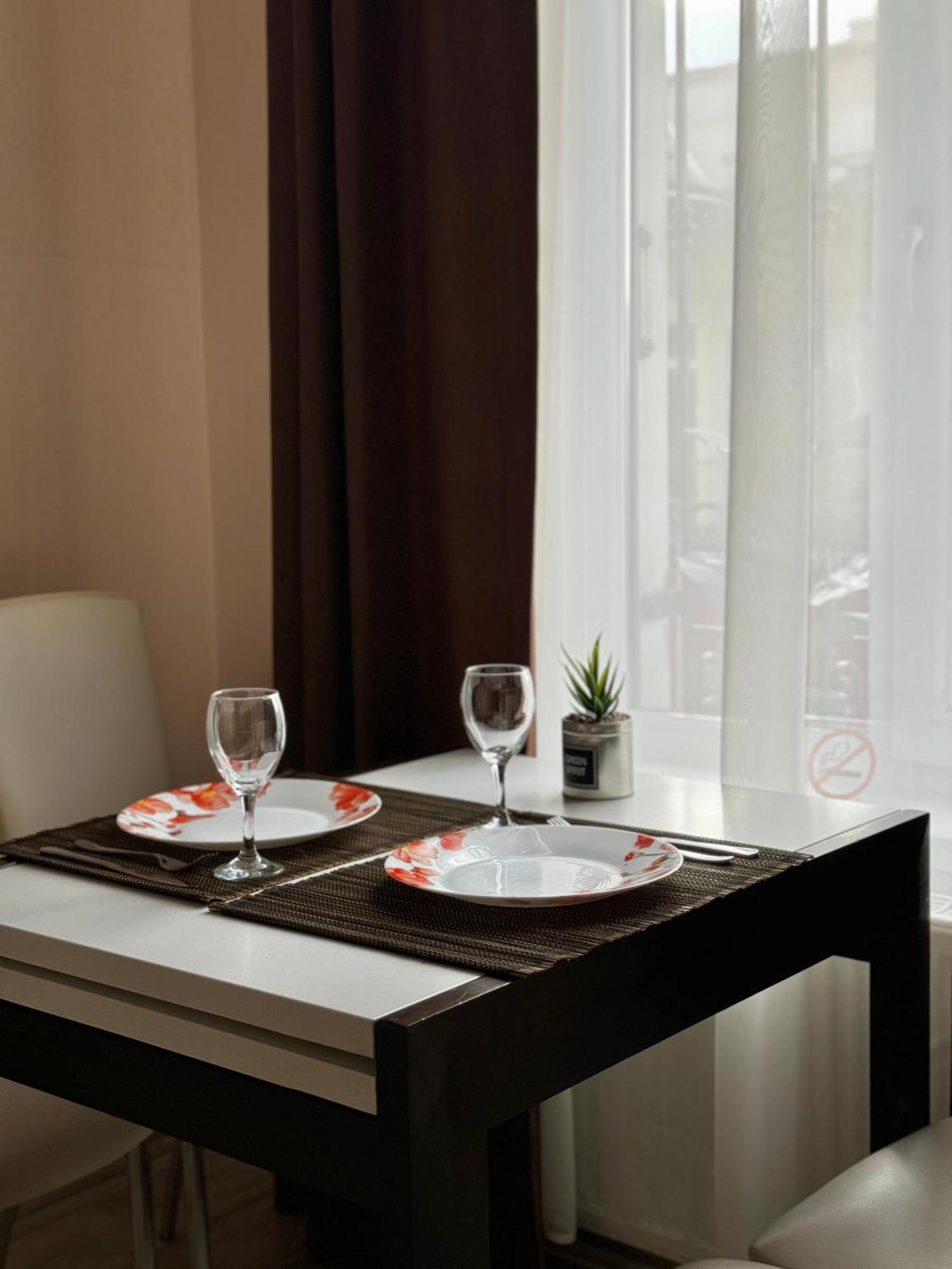 Opera House Apartment Лвив Екстериор снимка