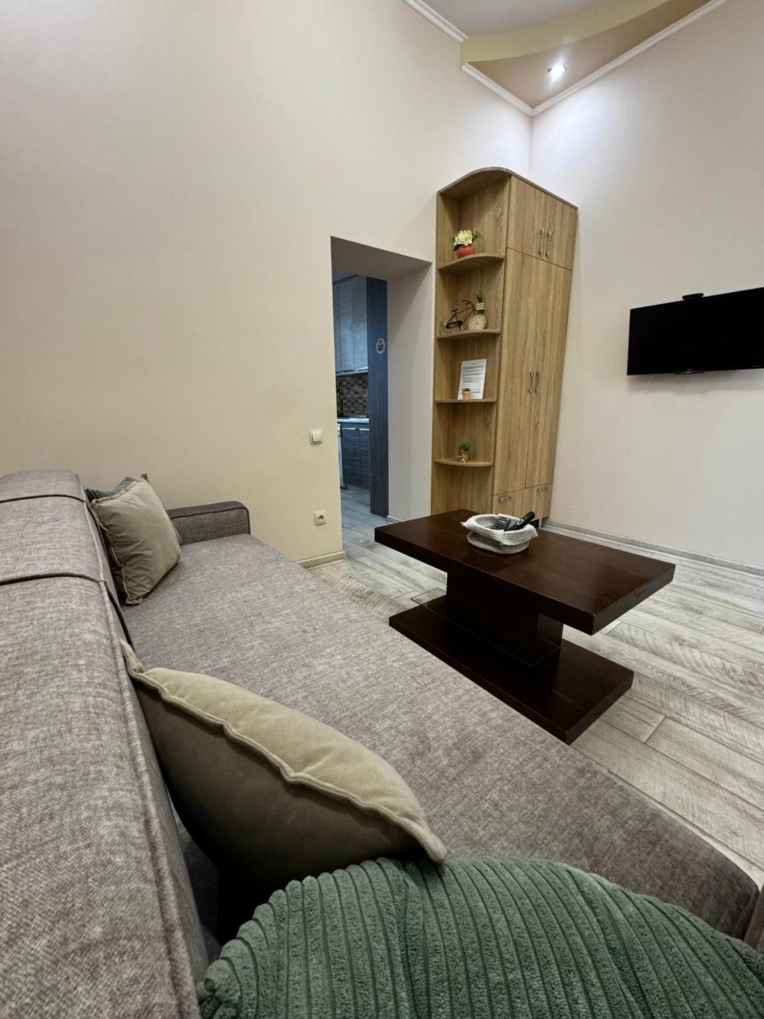 Opera House Apartment Лвив Екстериор снимка